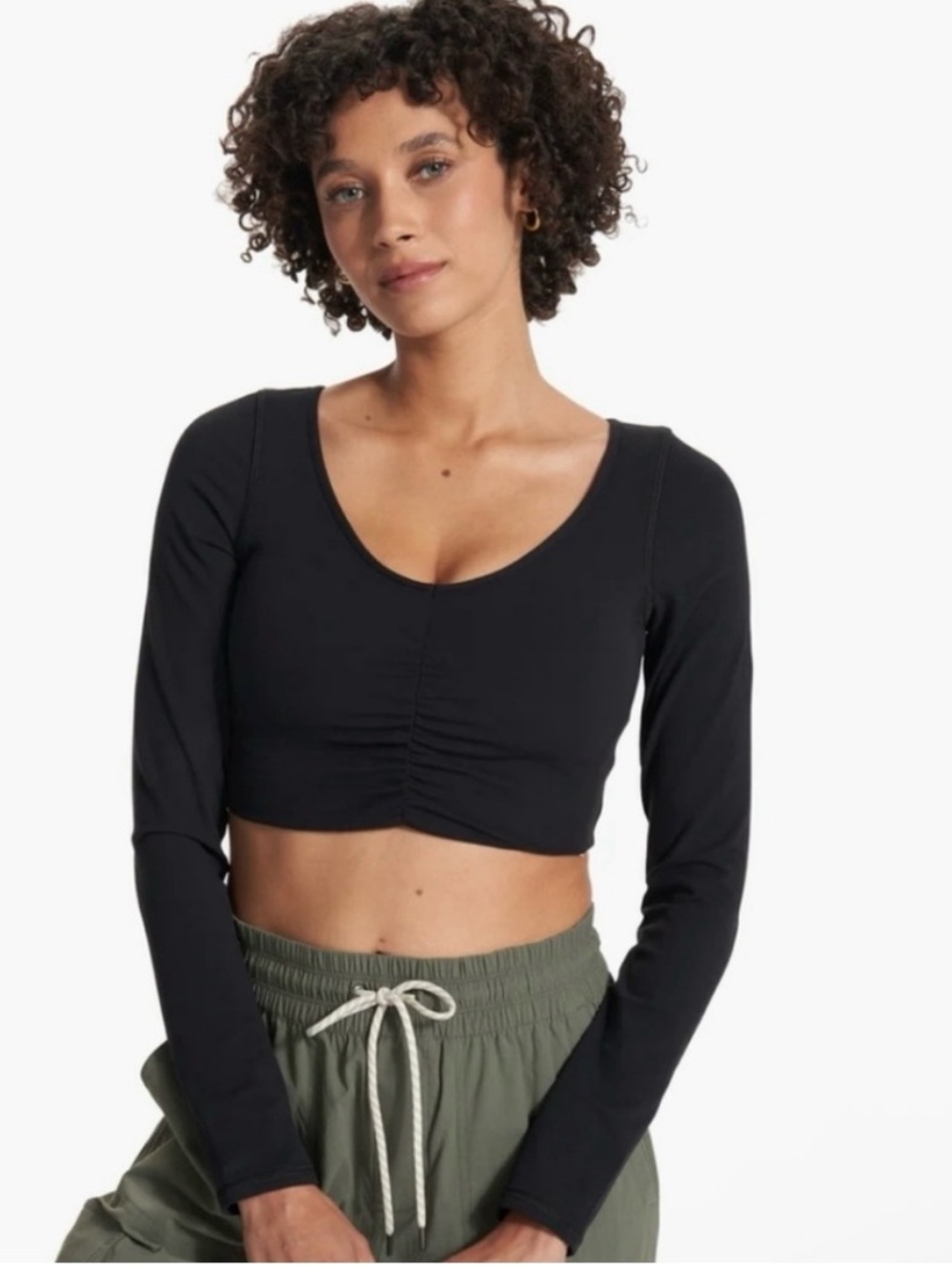 Vuori Black Long-Sleeve Ruched Crop Top Built-In Bra Women’s Large